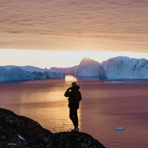 Sunset icefjord view. Photo by I?var Eyþo?rssony - Visit Greenland